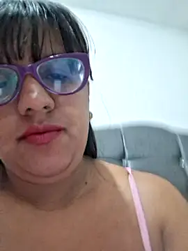 Snapshot of ZaidaWet chatting on March 2025 02:40:01 PM ZaidaWet online show from March 2025 02:40:01 PM