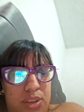 Snapshot of ZaidaWet chatting on March 2025 05:50:02 PM ZaidaWet online show from March 2025 05:50:02 PM
