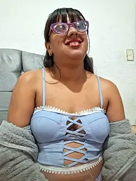 Snapshot of ZaidaWet chatting on March 2025 03:19:01 PM ZaidaWet online show from March 2025 03:19:01 PM