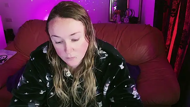 kisicaxx online show from January 2025 02:30:02 PM