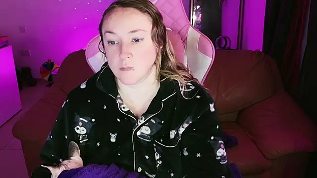 kisicaxx online show from January 2025 06:37:02 PM