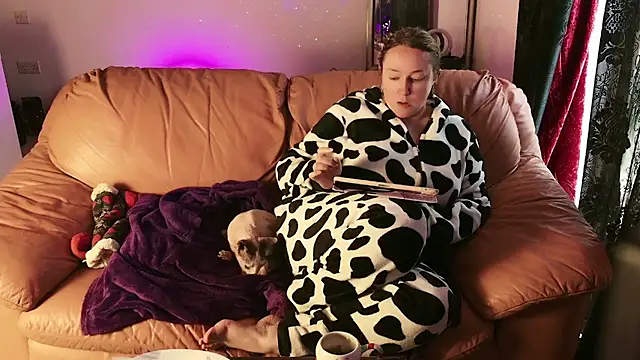 kisicaxx online show from January 2025 12:52:02 PM