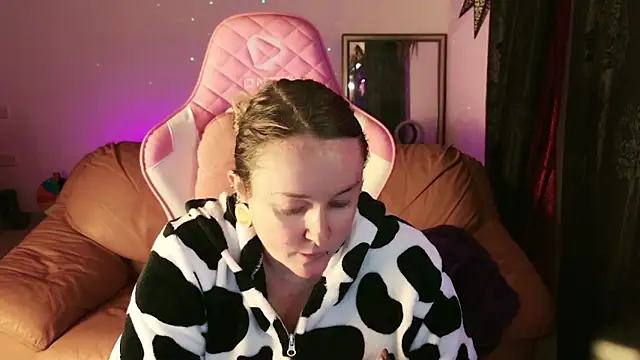 kisicaxx online show from January 2025 07:16:01 PM