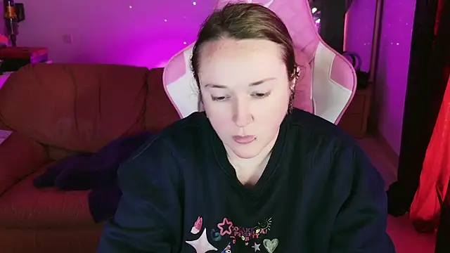 kisicaxx online show from January 2025 12:47:01 PM