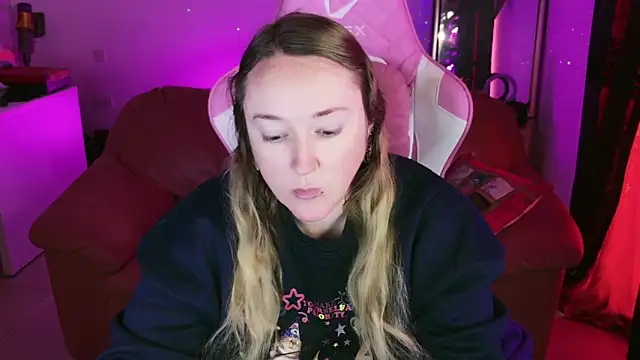 kisicaxx online show from January 2025 12:06:02 PM