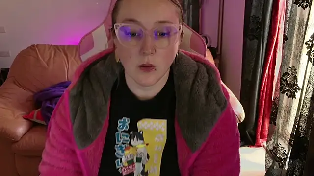 kisicaxx online show from January 2025 01:00:02 PM