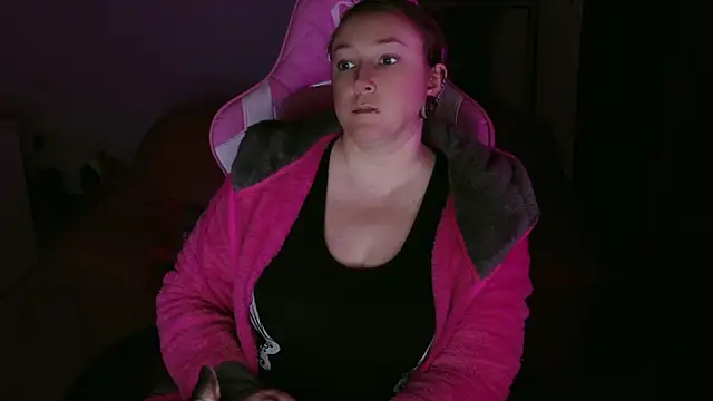 kisicaxx online show from January 2025 07:15:01 PM