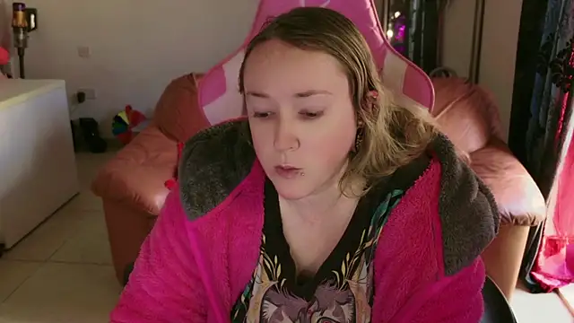 kisicaxx online show from January 2025 01:56:02 PM