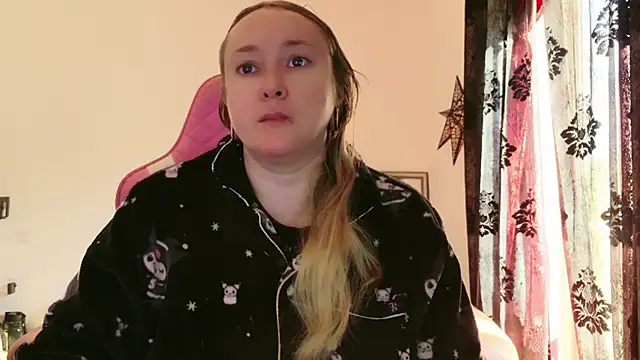 kisicaxx online show from February 2025 08:39:02 AM