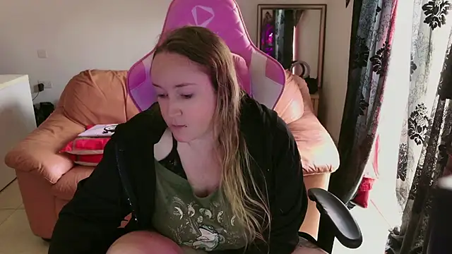 kisicaxx online show from February 2025 12:44:02 PM