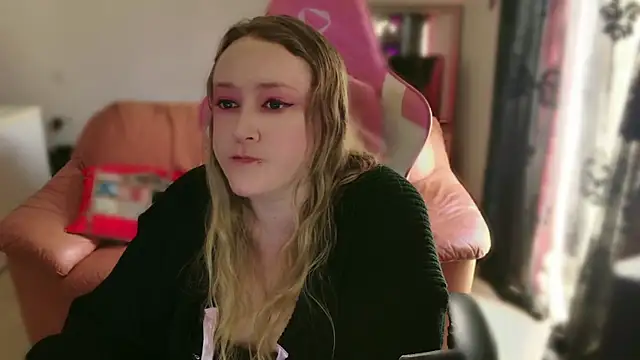 kisicaxx online show from February 2025 11:02:02 AM