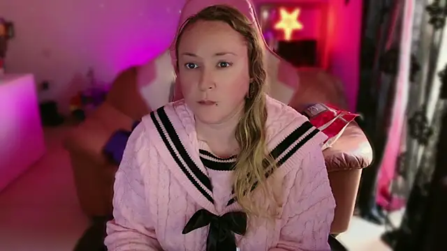 kisicaxx online show from March 2025 02:37:02 PM