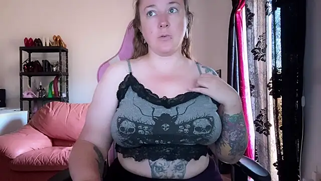 kisicaxx online show from September 2025 05:42:01 AM