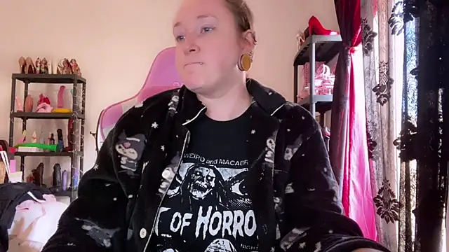 kisicaxx online show from February 2026 01:04:02 PM