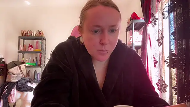 kisicaxx online show from February 2026 09:18:02 AM