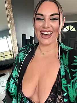 Snapshot of lovely_beast chatting on October 2025 04:37:01 PM lovely beast online show from October 2025 04:37:01 PM