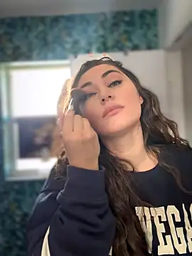 Snapshot of lovely_beast chatting on November 2025 05:34:02 PM lovely beast online show from November 2025 05:34:02 PM