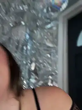 lovely beast online show from January 2026 06:11:02 PM