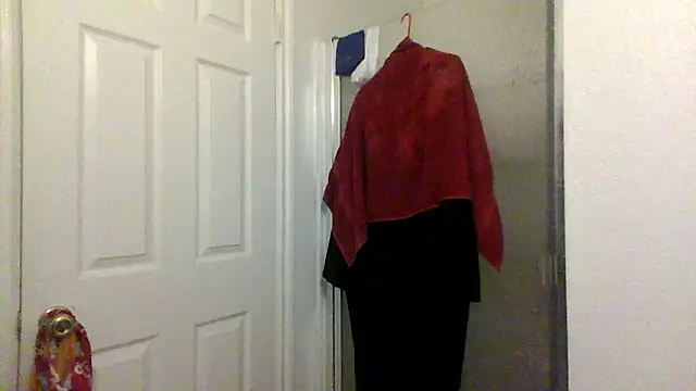 Tramontas online show from November 2025 07:08:02 AM