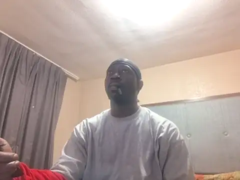 Snapshot of Tramontas chatting on June 2026 08:20:02 AM Tramontas online show from June 2026 08:20:02 AM