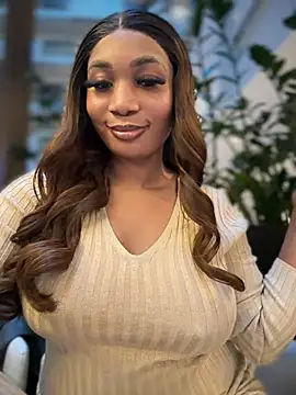 Snapshot of __Nessa__ chatting on December 2024 01:11:02 PM Nessa online show from December 2024 01:11:02 PM