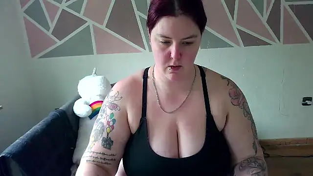 Snapshot of JoyceKyra91 chatting on February 2025 02:33:01 PM JoyceKyra91 online show from February 2025 02:33:01 PM