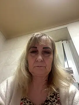 Irina2909xh online show from February 2025 04:32:01 PM