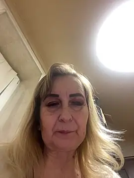 Irina2909xh online show from February 2025 08:00:01 PM