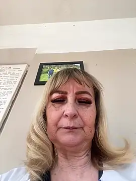 Irina2909xh online show from February 2025 12:28:01 PM