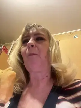 Irina2909xh online show from February 2025 05:53:01 PM