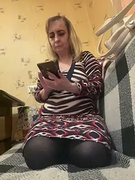 Irina2909xh online show from March 2025 04:38:02 PM