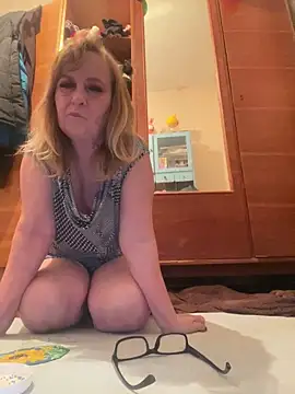 Irina2909xh online show from February 2026 10:22:01 PM