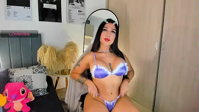 Snapshot of hollyprincess_2 chatting on May 2026 12:51:02 AM hollyprincess 2 online show from May 2026 12:51:02 AM