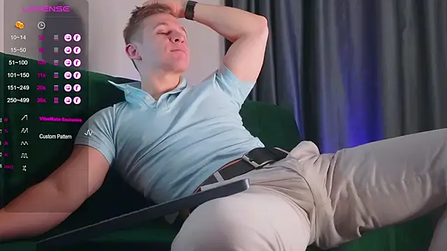 S3Xyes online show from February 2025 03:18:02 AM