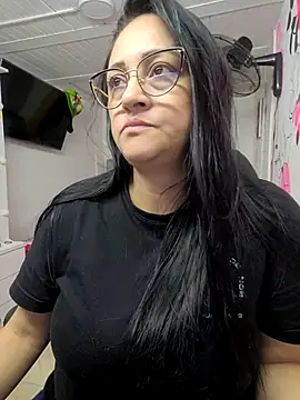 Ameliarizo online show from April 2026 10:54:02 PM