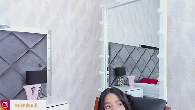 valentina fi online show from January 2025 06:09:02 PM