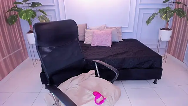 sararestrepo online show from January 2026 06:09:01 PM