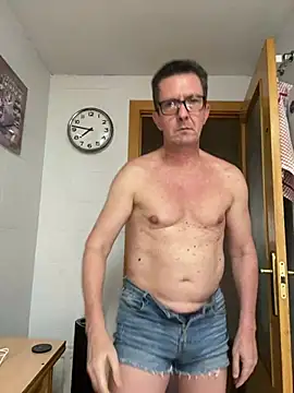 Snapshot of Fergaro chatting on July 2026 05:48:02 PM Fergaro online show from July 2026 05:48:02 PM