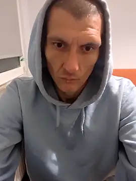 Snapshot of maciej chatting on May 2026 01:44:01 AM maciej online show from May 2026 01:44:01 AM