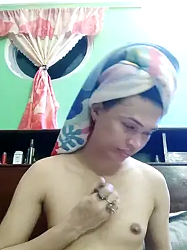 QueenSoreal online show from October 2025 04:07:02 PM