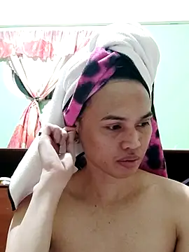 QueenSoreal online show from November 2025 03:14:02 PM