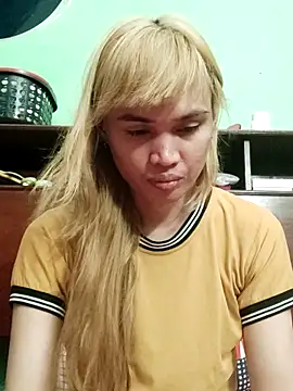 QueenSoreal online show from June 2026 04:12:02 PM