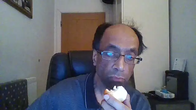 rauncher1 online show from December 2025 11:56:01 PM