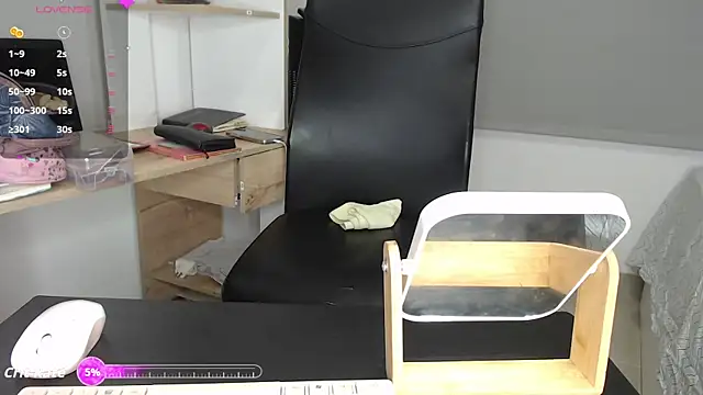 BriannaLorens online show from November 2025 02:08:02 PM