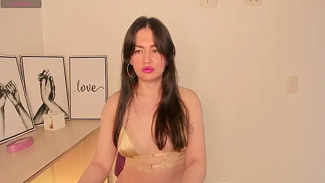 Snapshot of Andreamorreti chatting on February 2025 11:44:02 AM Andreamorreti online show from February 2025 11:44:02 AM