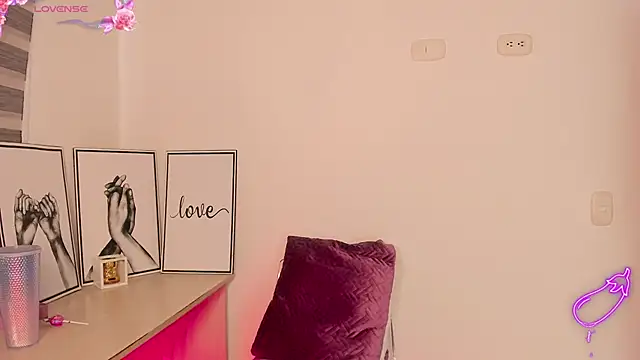 Snapshot of Andreamorreti chatting on February 2025 01:21:01 PM Andreamorreti online show from February 2025 01:21:01 PM