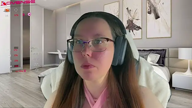 Victoria Romans online show from October 2025 01:25:02 AM