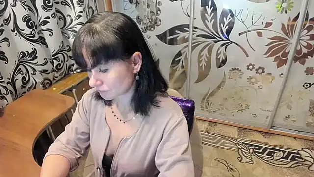 Snapshot of EVILENSA chatting on December 2024 01:44:02 PM EVILENSA online show from December 2024 01:44:02 PM