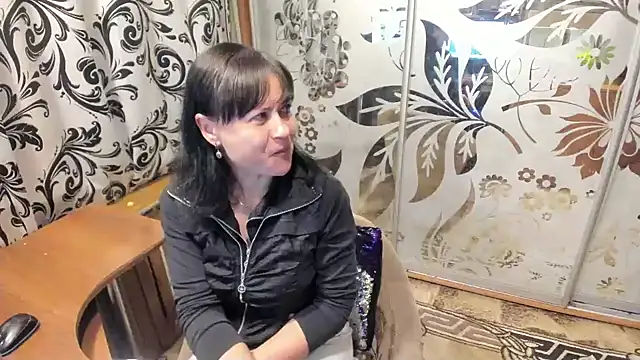 Snapshot of EVILENSA chatting on December 2024 04:20:01 PM EVILENSA online show from December 2024 04:20:01 PM