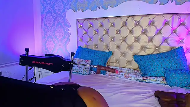 CaseyMoon online show from October 2025 12:48:02 PM